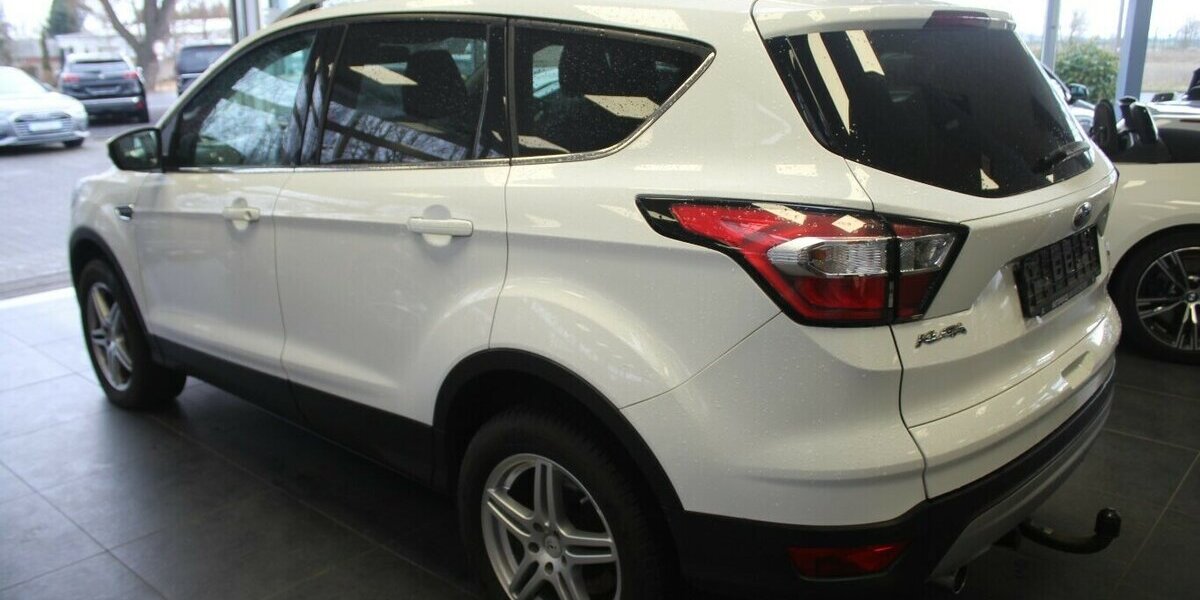 Ford Kuga 1.5 EcoBoost 2x4 ST-Line 105.030 km 13.980 &euro; Euskirchen 53881