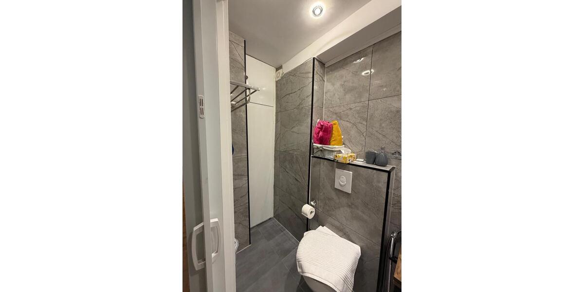 Etagenwohnung Bonn Auerberg - 2 Zimmer, 48 m&sup2;, 1.645&euro; | Angebot:26041634