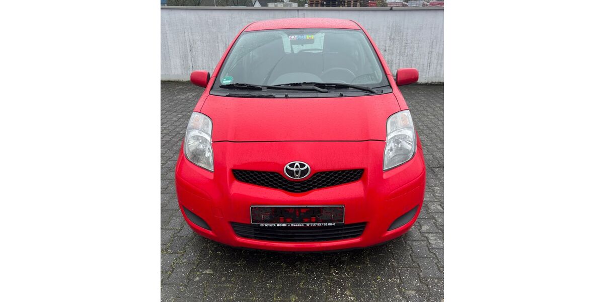 Toyota Yaris 204.000 km 1.200 &euro; Bonn 53229