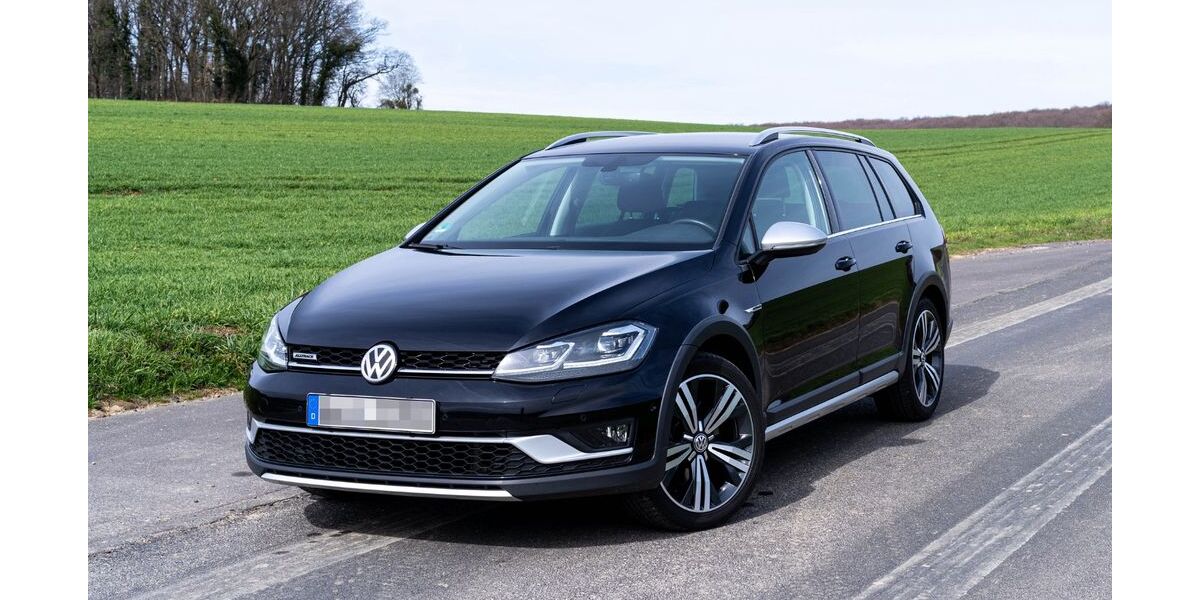 VW Golf 144.000 km 17.900 &euro; Swisttal 53913