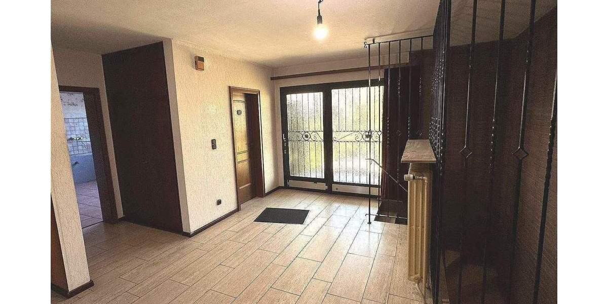 Einfamilienhaus Niederkassel - 6 Zimmer, 200 m&sup2;, 495.000&euro; | Angebot:25663636