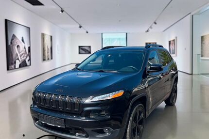 Jeep Cherokee 181.050 km 8.490 &euro; Bonn OT Pützchen 53229
