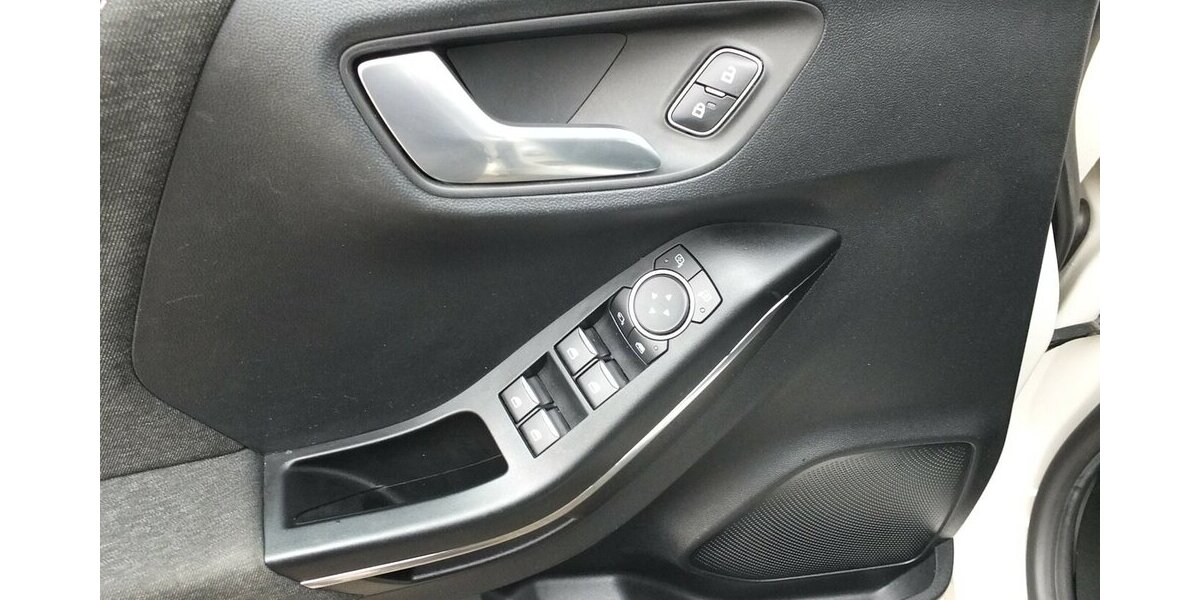 Ford Puma TITANIUM ECO BOOST NAVI PDC BLUETOOTH 107.845 km 14.704 &euro; Köln 50858