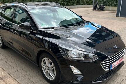 Ford Focus 35.215 km 14.800 &euro; Köln 50829