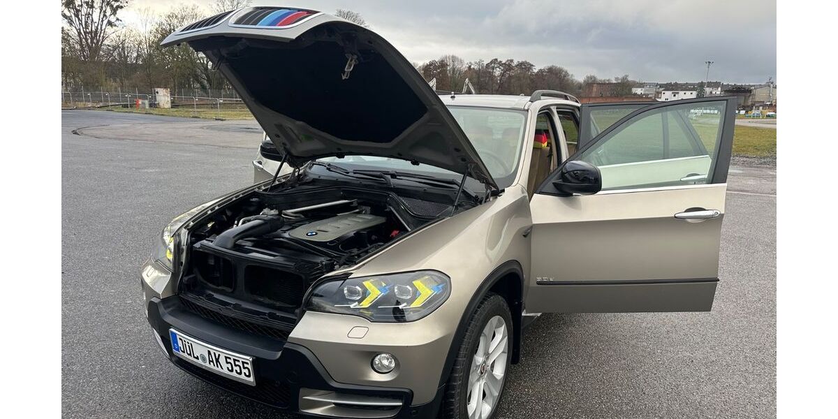 BMW X5 198.000 km 13.900 &euro; Düren 52351