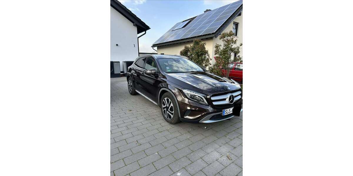 Mercedes-Benz GLA 250 83.000 km 19.300 &euro; Mechernich 53894