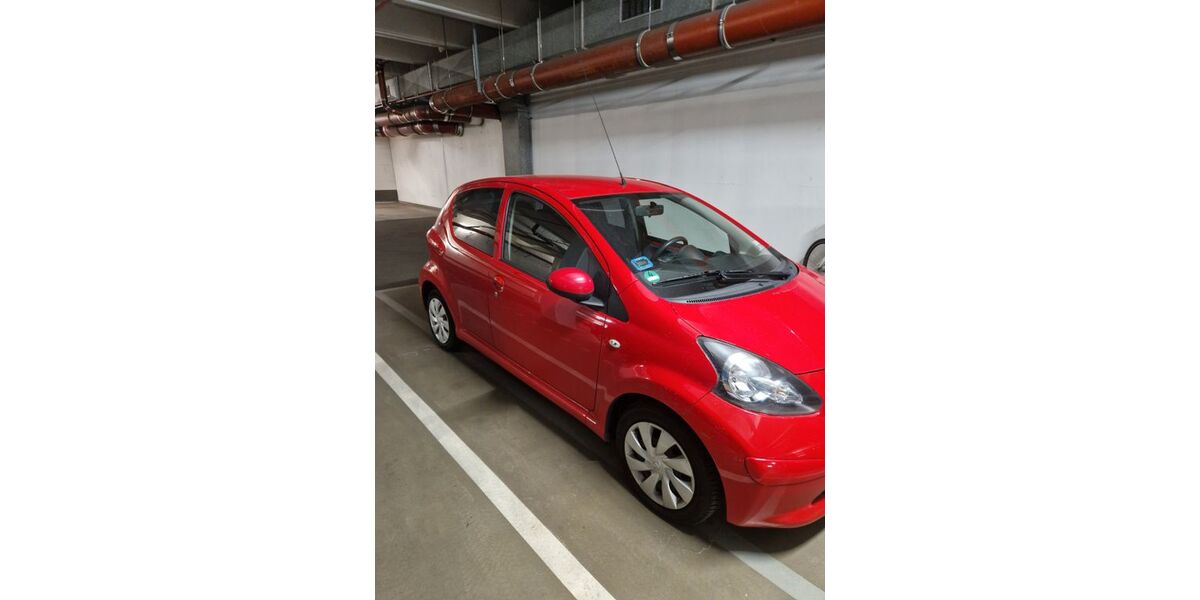 Toyota Aygo (X) 96.000 km 3.800 &euro; Siegburg 53721