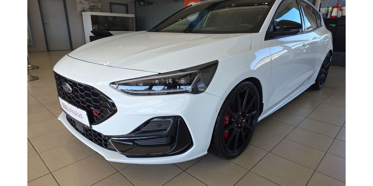 Ford Focus 4.525 km 32.850 &euro; Bergheim 50126