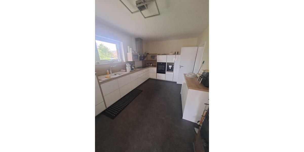 Erdgeschoßwohnung Mechernich - 3 Zimmer, 150 m&sup2;, 1.500&euro; | Angebot:23838632