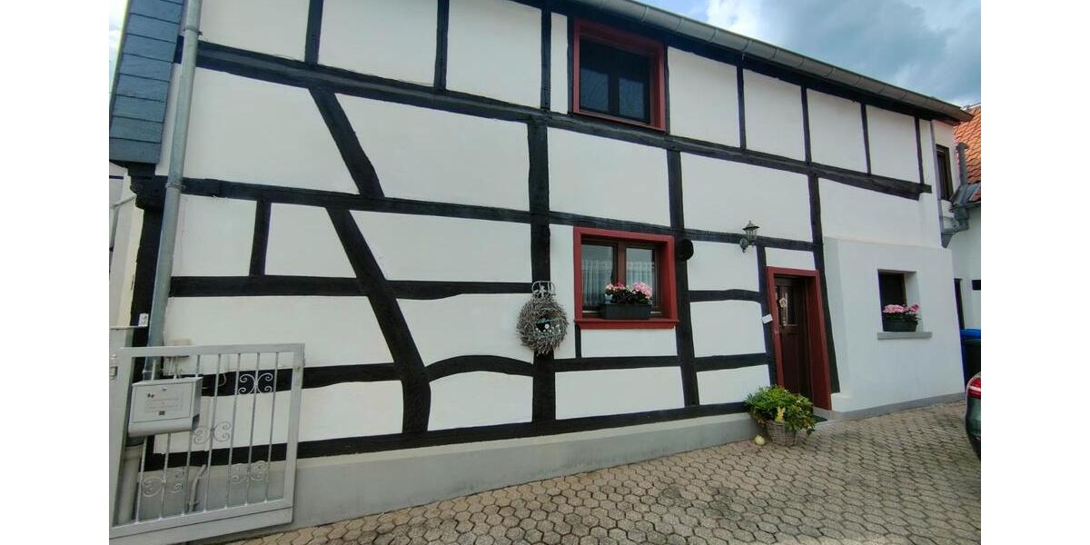 Bauernhaus, Landhaus Mechernich - 6 Zimmer, 130 m&sup2;, 1.100&euro; | Angebot:26575905