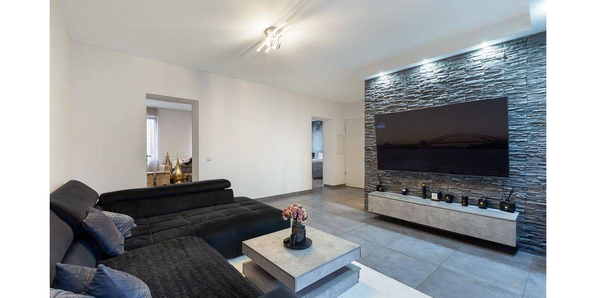 Mehrfamilienhaus, Wohnhaus Siegburg - 6 Zimmer, 237 m&sup2;, 592.000&euro; | Angebot:26043402