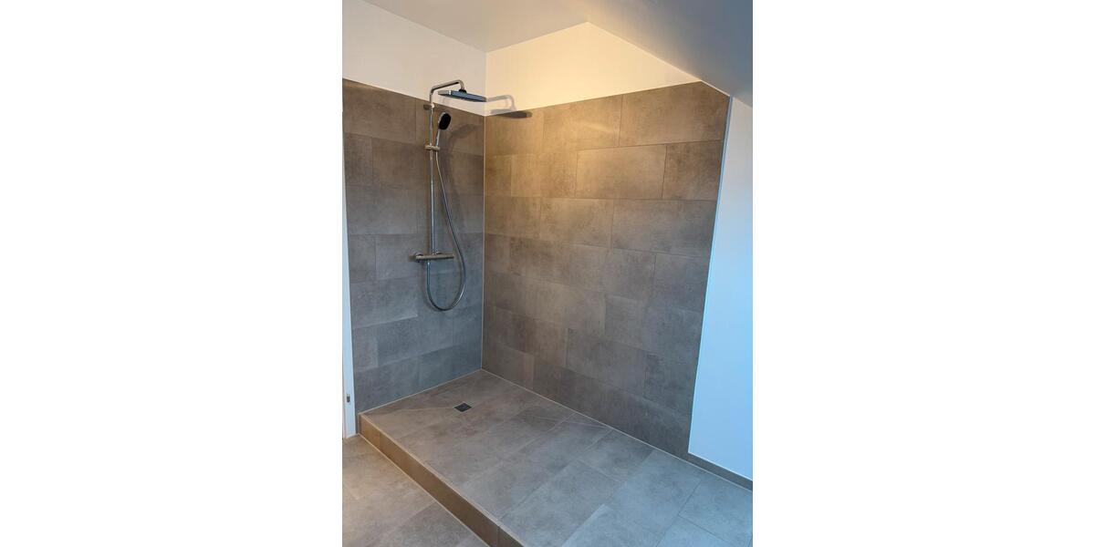 Dachgeschoßwohnung Köln Kalk - 4 Zimmer, 137 m&sup2;, 1.521&euro; | Angebot:25416511