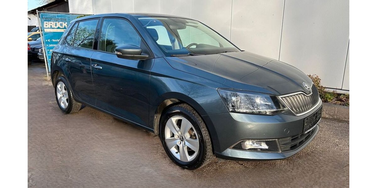 Skoda Fabia 97.368 km 9.495 &euro; Köln 51107