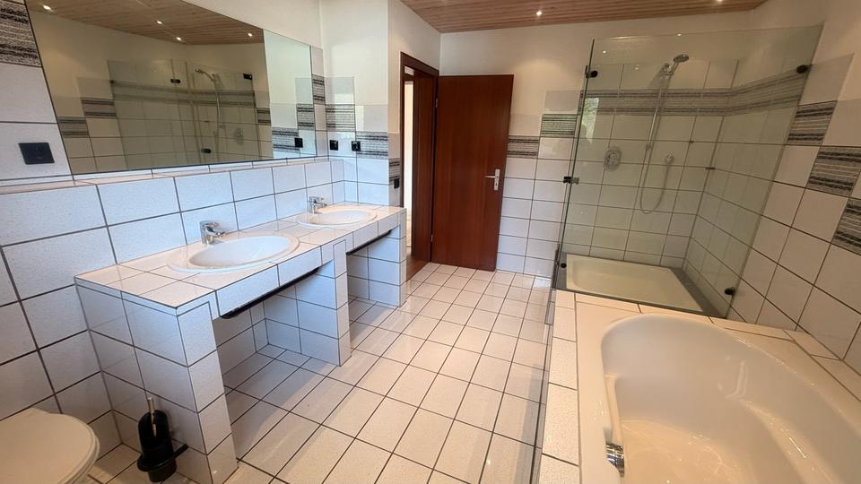 Doppelhaushälfte Lohmar - 4 Zimmer, 125 m&sup2;, 525.000&euro; | Angebot:26112528