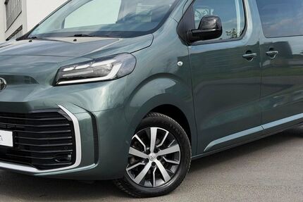 Toyota Proace (Verso) 14.000 km 37.000 &euro; Köln (Ostheim) 51107