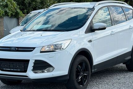 Ford Kuga 64.088 km 8.490 &euro; Düren 52351