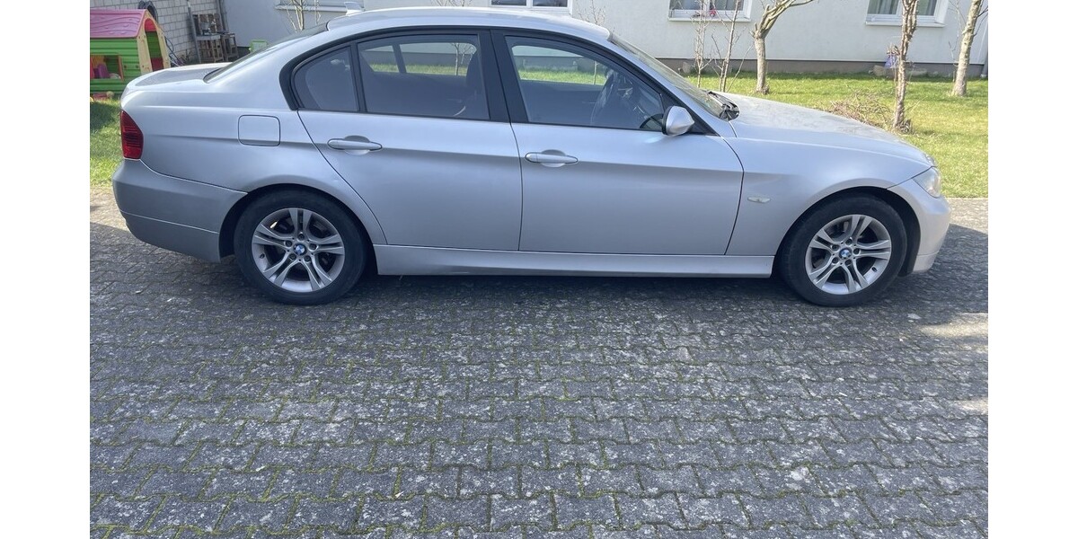 BMW E90 280.000 km 5.000 &euro; Swisttal 53913