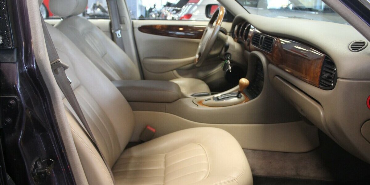 Jaguar XJ 8 Executiv - GASANLAGE - 142.800 km 11.980 &euro; Euskirchen 53881