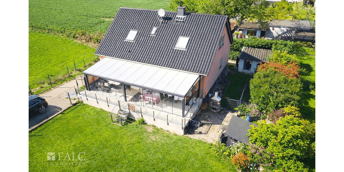 Einfamilienhaus Köln Esch/Auweiler - 8 Zimmer, 288 m&sup2;, 1.099.000&euro; | Angebot:25696534