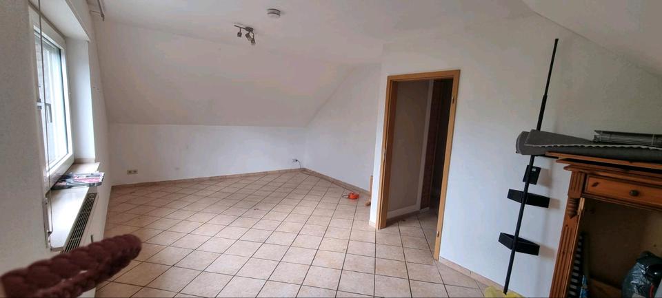 Dachgeschoßwohnung Bergheim Ahe - 2 Zimmer, 62 m&sup2;, 650&euro; | Angebot:26598052