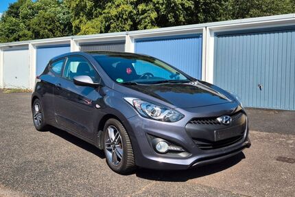 Hyundai i30 120.000 km 6.150 &euro; Köln 51069