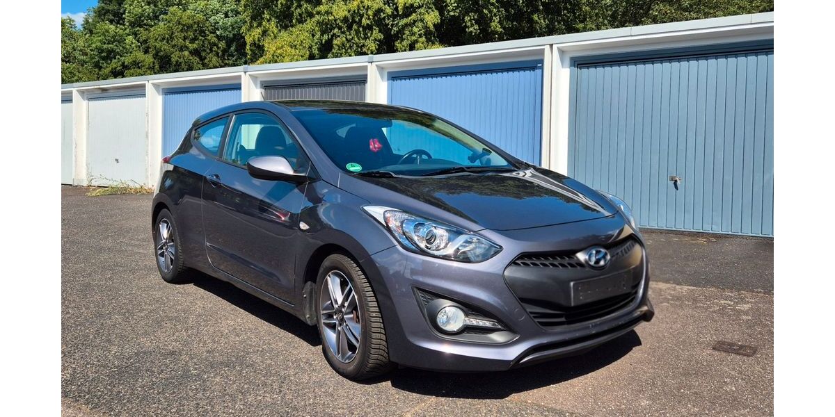 Hyundai i30 120.000 km 6.150 &euro; Köln 51069