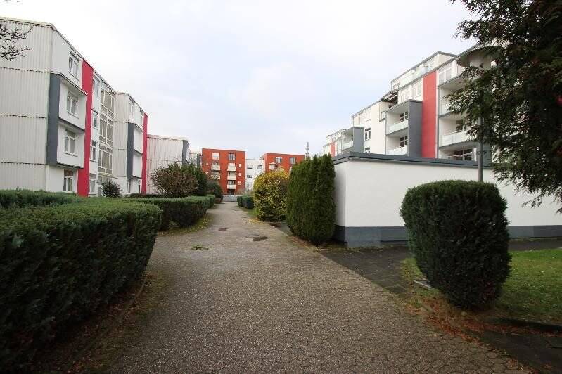 Etagenwohnung Bonn Brüser Berg - 3 Zimmer, 84 m&sup2;, 195.000&euro; | Angebot:25690097