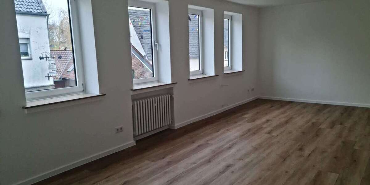 Etagenwohnung Köln Chorweiler - 3 Zimmer, 102 m&sup2;, 1.200&euro; | Angebot:24702720