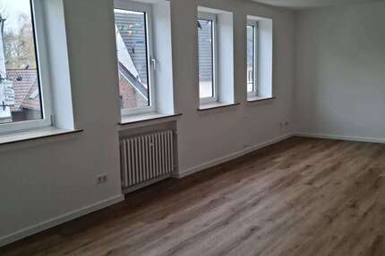 Wohnung Köln Chorweiler - 3 Zimmer, 102 m&sup2;, 1.200&euro; | Angebot:24702720