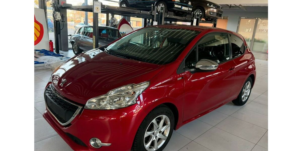 Peugeot 208 156.000 km 3.350 &euro; Brühl 50321