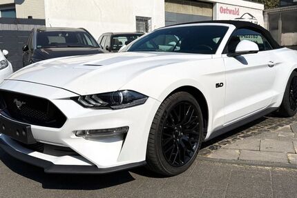 Ford Mustang 102.000 km 29.990 &euro; Köln 51065