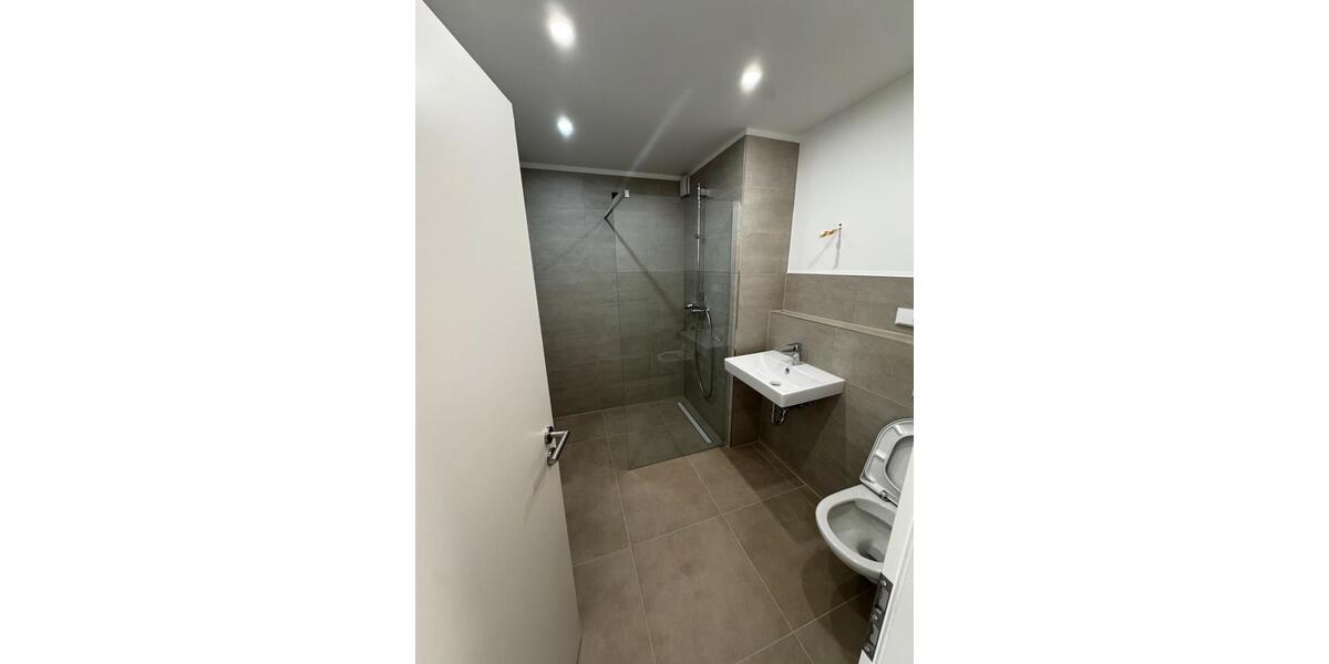 Reihenhaus Lohmar - 6 Zimmer, 170 m&sup2;, 2.550&euro; | Angebot:26345389