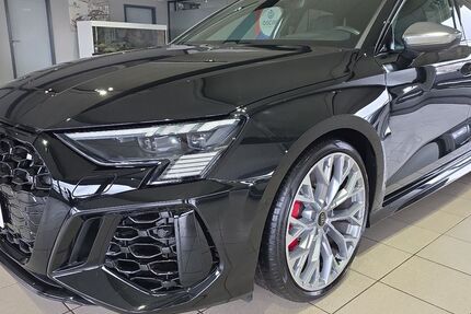 Audi RS3 29.489 km 56.850 &euro; Bergheim 50126