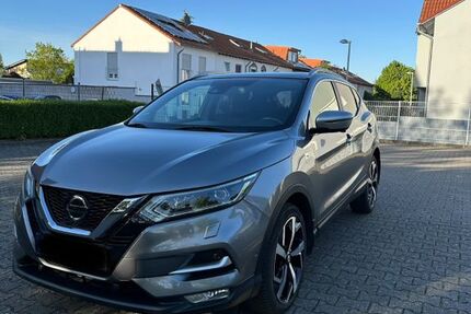 Nissan Qashqai 121.000 km 14.100 &euro; Düren 52351