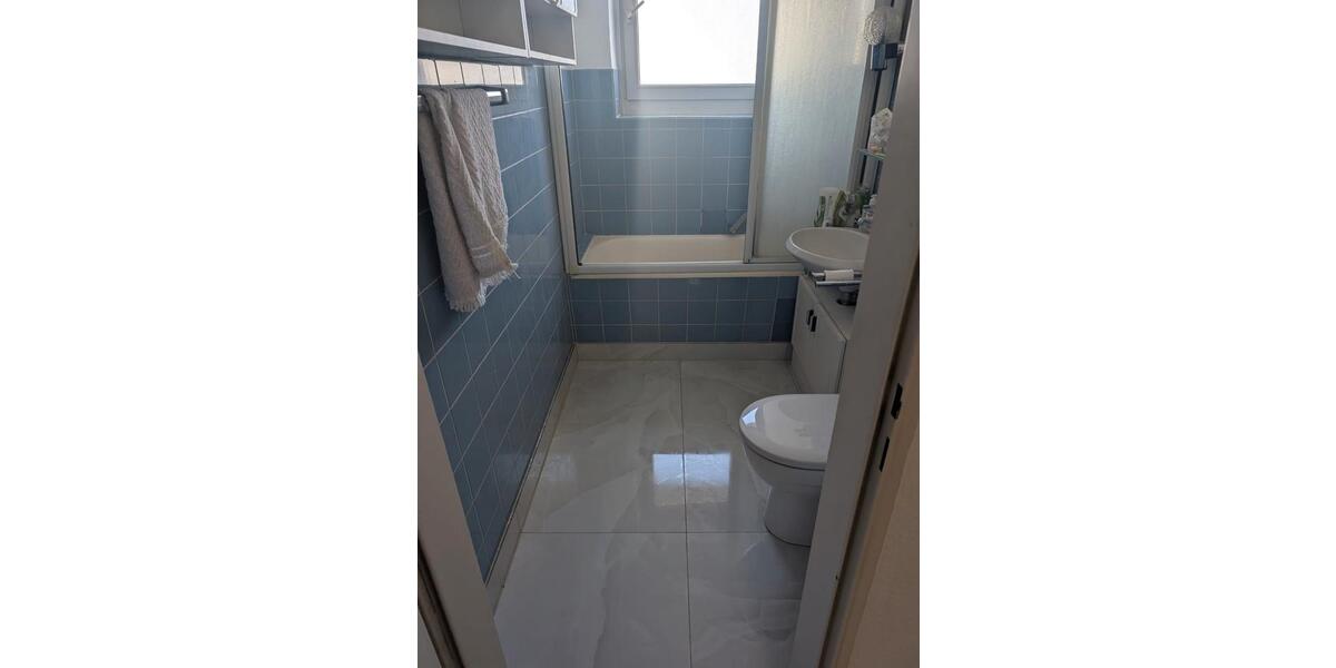 Etagenwohnung Köln Kalk - 3 Zimmer, 77 m&sup2;, 650&euro; | Angebot:26600515