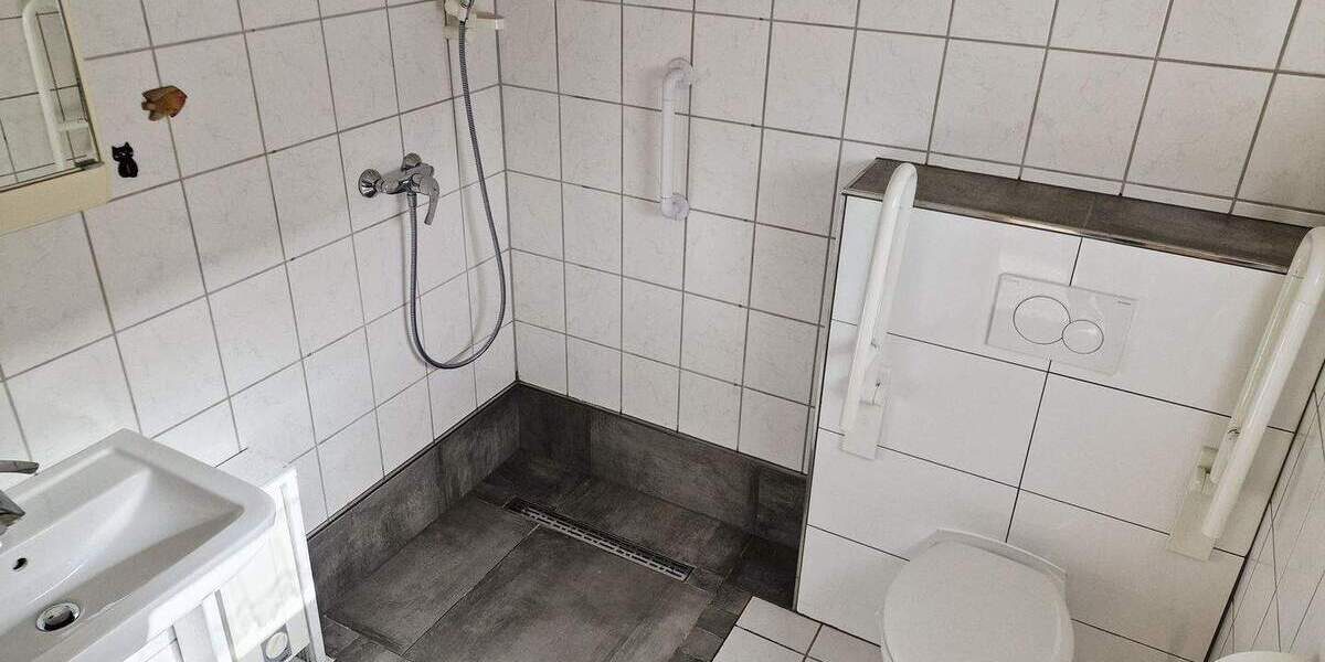 Einfamilienhaus Siegburg / Stallberg Stallberg - 9 Zimmer, 203 m&sup2;, 499.000&euro; | Angebot:25915818