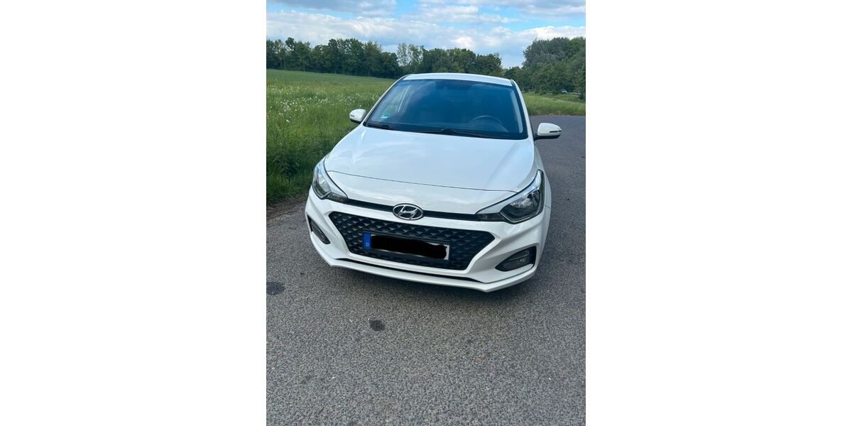 Hyundai i20 125.886 km 7.500 &euro; Zülpich 53909
