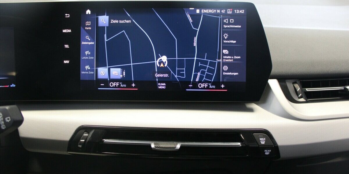 BMW 218 Active Tourer Aut. 89.998 km 21.980 &euro; Euskirchen 53881