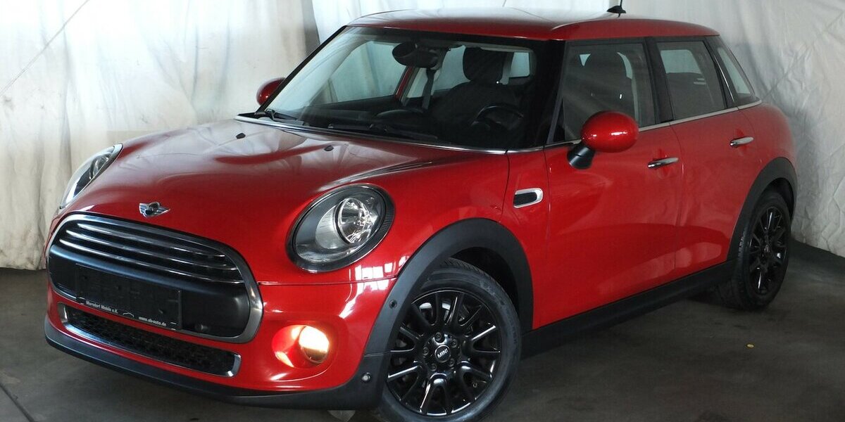 Mini ONE NAVI KLIMAAUT BLUETOOTH PDC 5-TÜRIG 108.788 km 9.904 &euro; Köln 50858