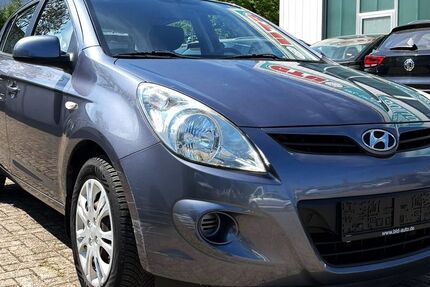 Hyundai i20 104.398 km 5.790 &euro; Düren 52349