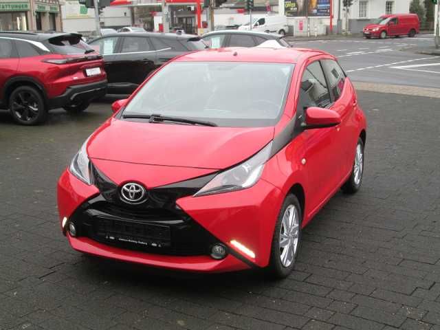 Toyota Aygo (X) 73.100 km 8.490 &euro; Siegburg (zwischen Köln und Bonn) 53721
