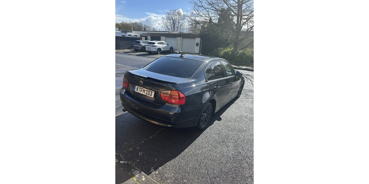 BMW E90 205.000 km 6.500 &euro; Köln 50667