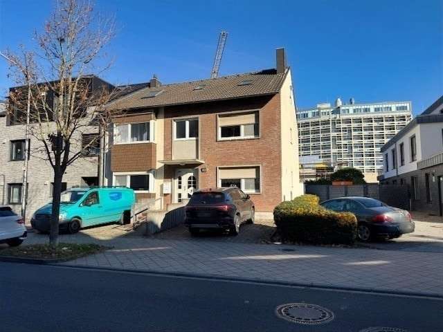 Einfamilienhaus Düren Distelrath - 8 Zimmer, 278 m&sup2;, 628.000&euro; | Angebot:25478760
