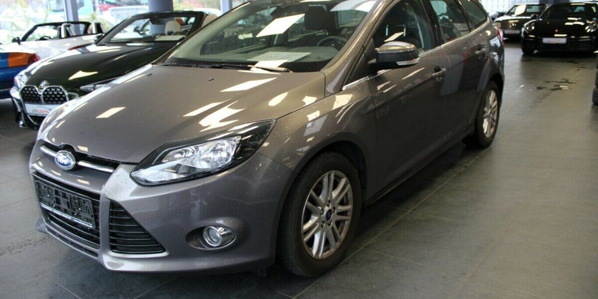 Ford Focus Turnier 1.0 EcoBoost Titanium 74.579 km 6.980 &euro; Euskirchen 53881