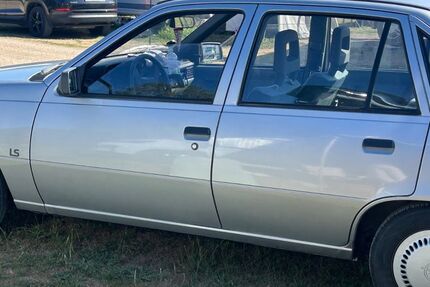 Opel Kadett 73.893 km 2.900 &euro; Zülpich 53909