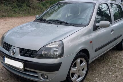 Renault Clio 75.000 km 1.950 &euro; Brühl 50321