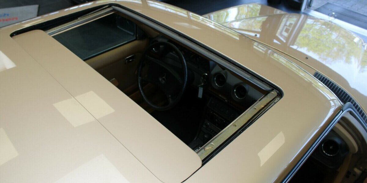 Mercedes-Benz 230 E - AUT. - SCHIEBDACH - ROSTFREI - 121.827 km 12.980 &euro; Euskirchen 53881