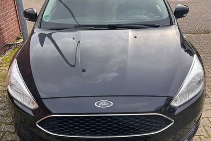 Ford Focus 118.000 km 7.950 &euro; Kreuzau 52372