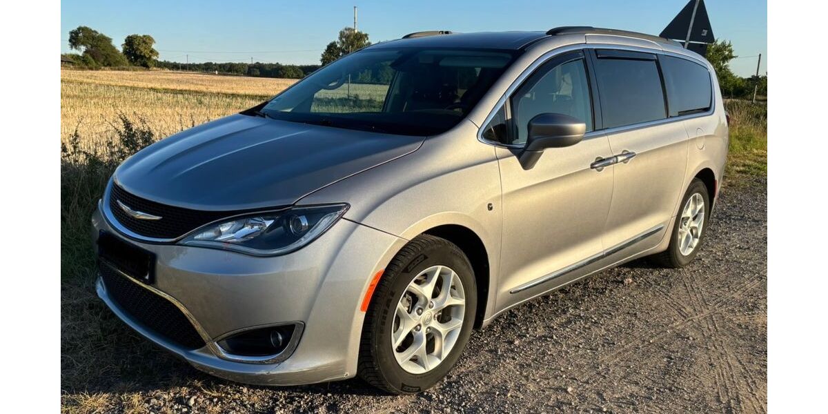 Chrysler Pacifica 137.000 km 19.000 &euro; Alfter 53347