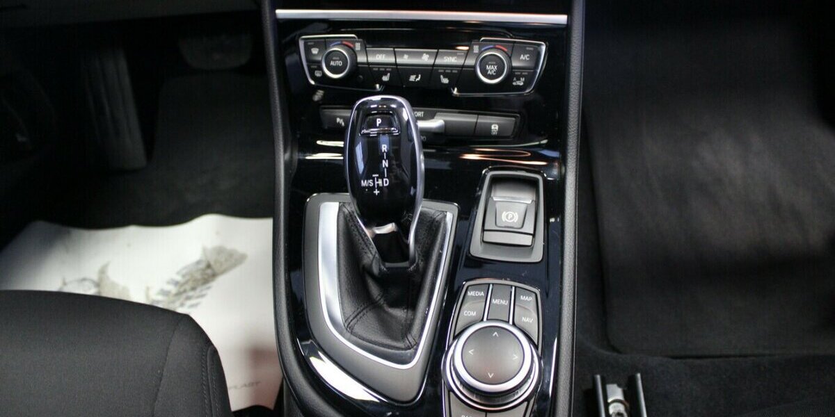 BMW 220 220i Gran Tourer Aut. Advantage - 1.HAND - 24.650 km 26.980 &euro; Euskirchen 53881